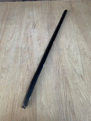 Молдинг стекла передних левых дверей Nissan Almera Classic B10RS 2006-2012 г., 8082195F0A, б.у. 8082195F0A фото