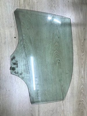 Стекло задних левых дверей Mazda 6, 2003-2007 г., седан, GJ6A73511A, б.у. GJ6A73511A1 фото