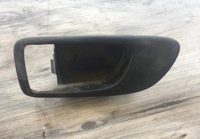 Пластик ручки дверей передній лівий Mazda 3 ВК, б.в. 4456898780 фото