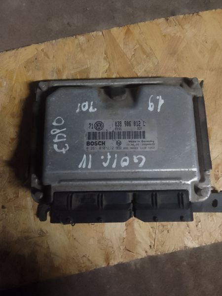 Блок керуванням двигуна Vag 038906012L, б.в. 038906012L фото