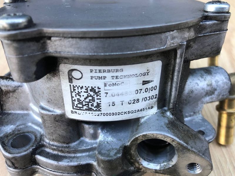 Вакуумный насос 9H2Q2A451BE Range Rover Vogue L405 б.у. 9H2Q2A451BE фото