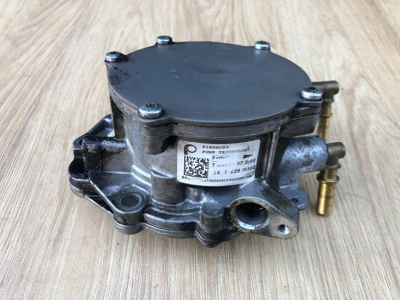 Вакуумный насос 9H2Q2A451BE Range Rover Vogue L405 б.у. 9H2Q2A451BE фото
