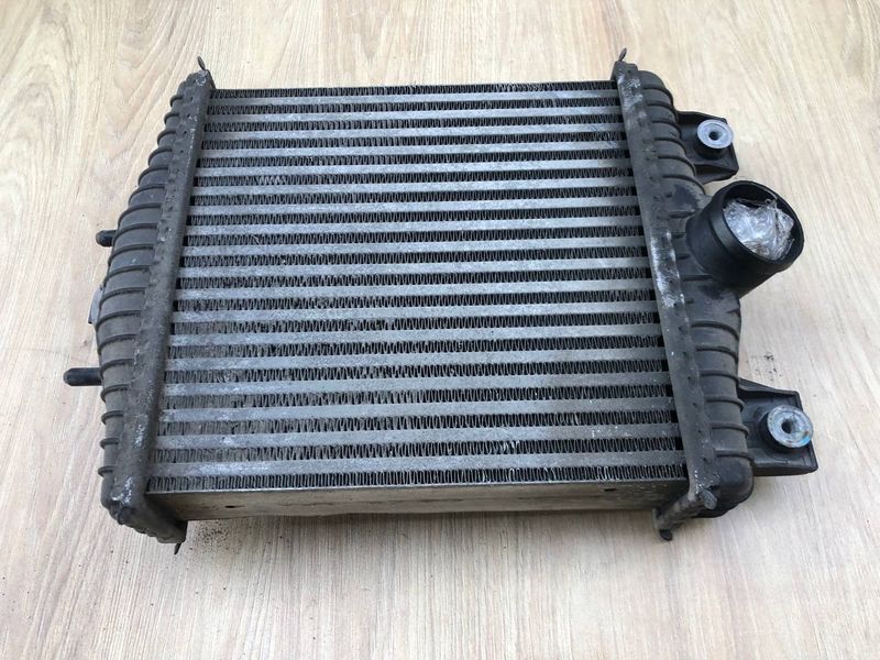 Інтеркулер 3.0 дизель LR036432, CPLA9L440AC Range Rover Vogue L405, б.в. LR036432, CPLA9L440AC фото