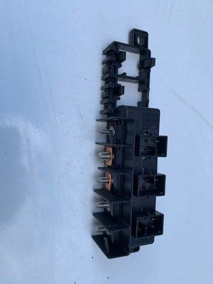 Блок запобіжників Audi A4 B5 2000 р, б. в . 8L0941822A 8L0941822A фото
