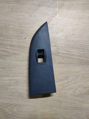 Накладка кнопки склопідйомника передньої правої Skoda Fabia 1, 2005 р., 6Y1867228, б.в. 6Y1867228 фото