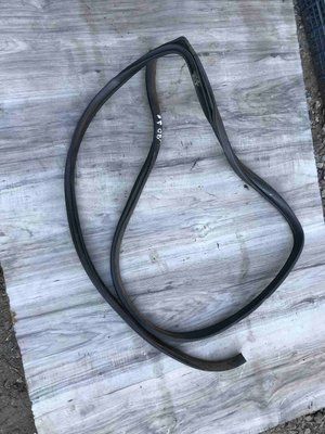 Уплотнитель дверей задних правых хэтчбек Hyundai i30 2007-2012 г, б.у. 831402R000 831402R000 фото