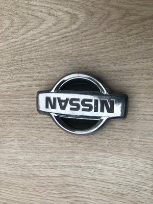 Значок Nissan Maxima, б.в.  5656090 фото