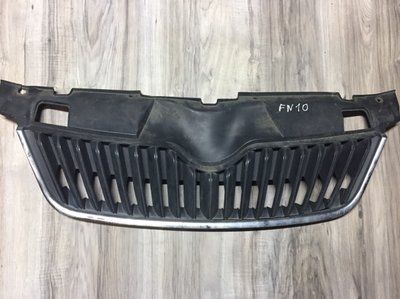 Решотка радиатора Skoda Fabia New МК2, 5J08538880, б.у. 5J0 853 888 0 фото