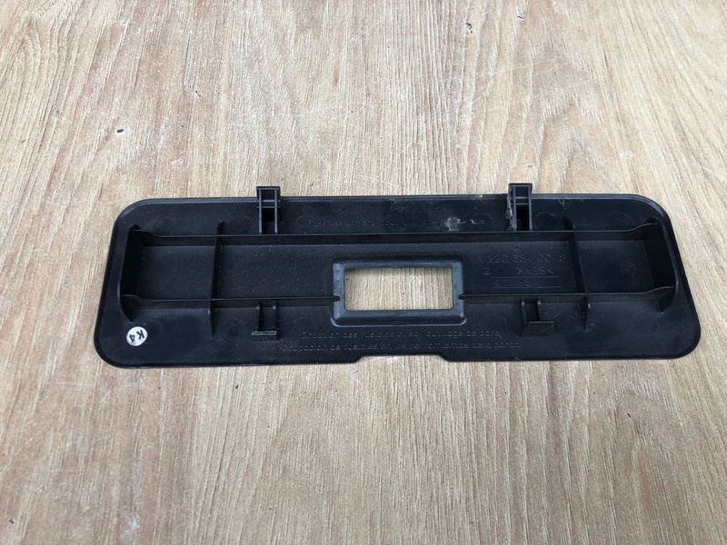 Накладка, пластик Mercedes W220 S-class, б.в 2206840018 2206840018 фото