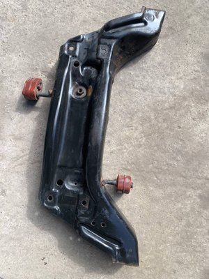 Подрамник передний Skoda Fabia 2, 6R0199315F, б.у. 6R0199315F фото