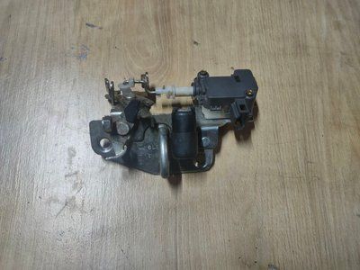 Петля крышки багажника Skoda Fabia 1, 2005 г., универсал, б.у. 2230,03044055 фото