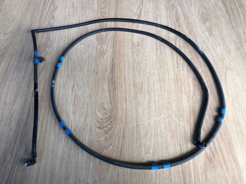 Шланги форсунок омывателя передних фар LR037598, CPLA13C100BD Range Rover Vogue L405, б.у. LR037598, CPLA13C100BD фото