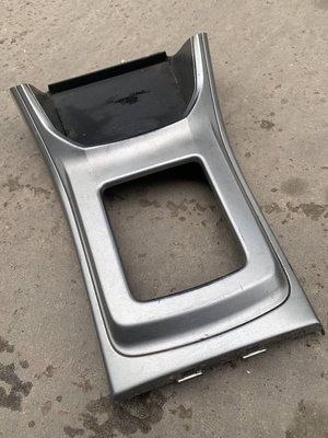 Декоративна накладка центральної консолі Subaru Impreza 3, 2007-2011 р., 92122FG030, б.в. 92122FG030 фото