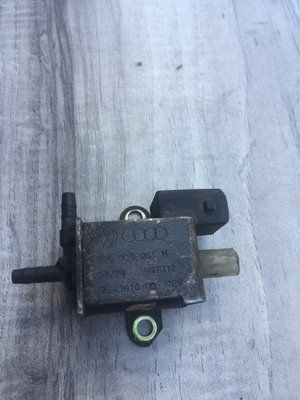 Клапан керування турбіною Volkswagen Passat B5, б.в. 026. 906 283 H фото