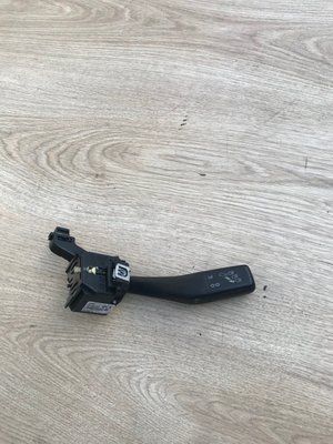 Переключатель дворников Volkswagen Jetta 2007 г., седан, 1K0953513E, б.у. 1K0953513E фото
