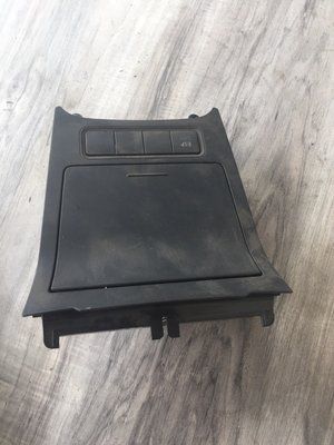Попільничка Volkswagen Passat B5, б.в. 1K0 857 961 фото