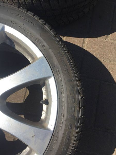 Комплект дисків з гумою VAG Winter I*Cept 235/45 R17, б.в. 235/45 R17 фото