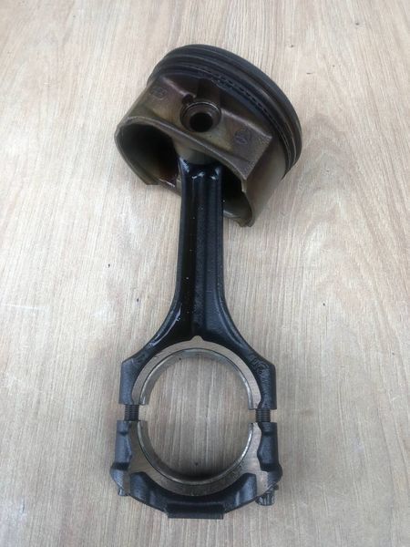 Поршень Mercedes M113 V8, 5.0 л.,б.у  395875757 фото