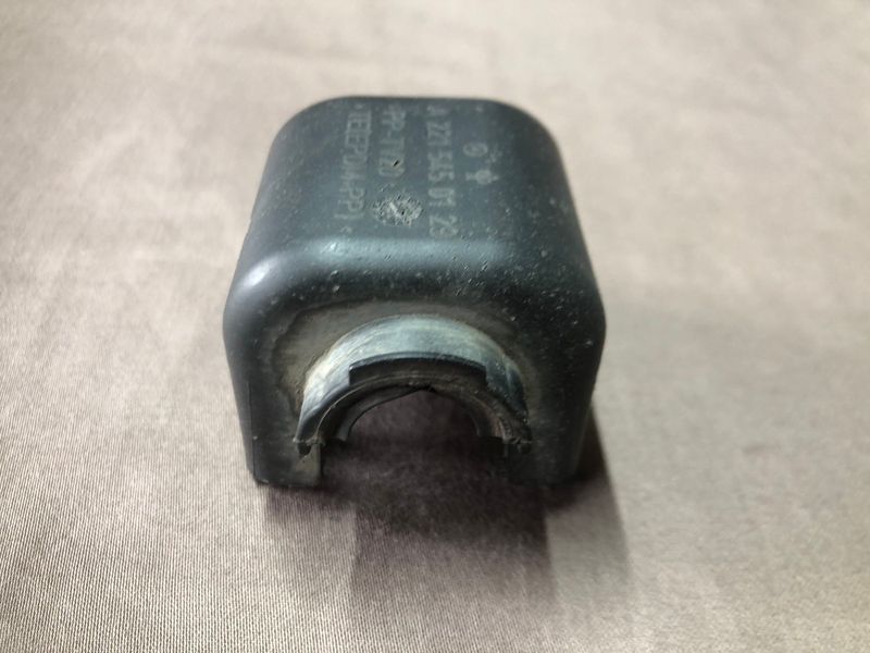 Корпус штекера mb Mercedes w221, S-класс 2215450129 фото