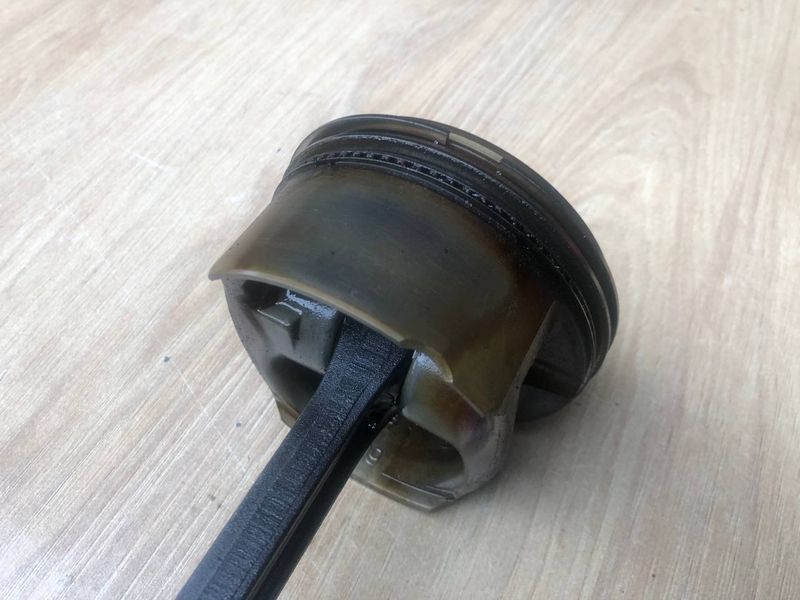 Поршень Mercedes M113 V8, 5.0 л.,б.у  395875757 фото