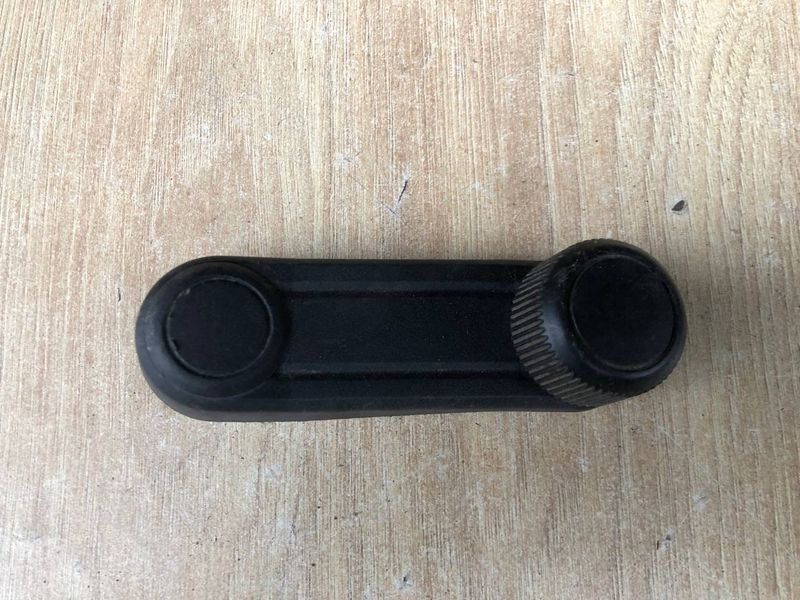 Ручка стеклоподъемника Mercedes W169 A-class, б.у 1697600002 1697600002 фото