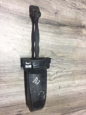 Фиксатор двери Skoda Octavia A, б.у. 09007 фото