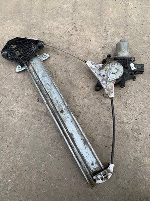 Стеклоподъемник задний правый Subaru Impreza 3, 2007-2011 г., б.у. енекне фото