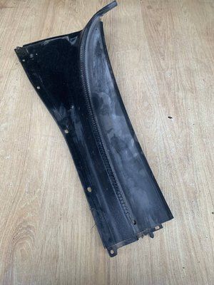 Дефлектор правый под лобовое стекло, жабо Chevrolet Lacetti 2004-2013 г, б. у. 96544354 96544354 фото