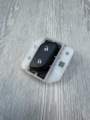 Кнопка блокировки дверей Chevrolet Equinox 2, 2010-2017 г., USA., 22956936, б.у. 22956936 фото