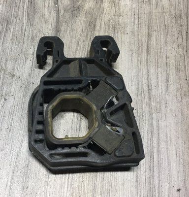 Подушка радиатора Skoda Octavia A7, б.у. 990 фото