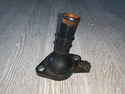 Фланець термостату Mazda 3 BK, 1.6 бензин, 2003-2009 р., ZJ0115172, б.в. ZJ0115172 фото