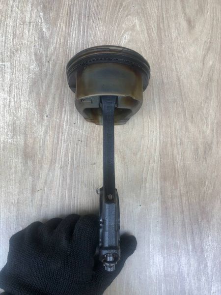 Шатун Mercedes M113 V8, 5.0л.,б.в 1130300020 1130300020 фото