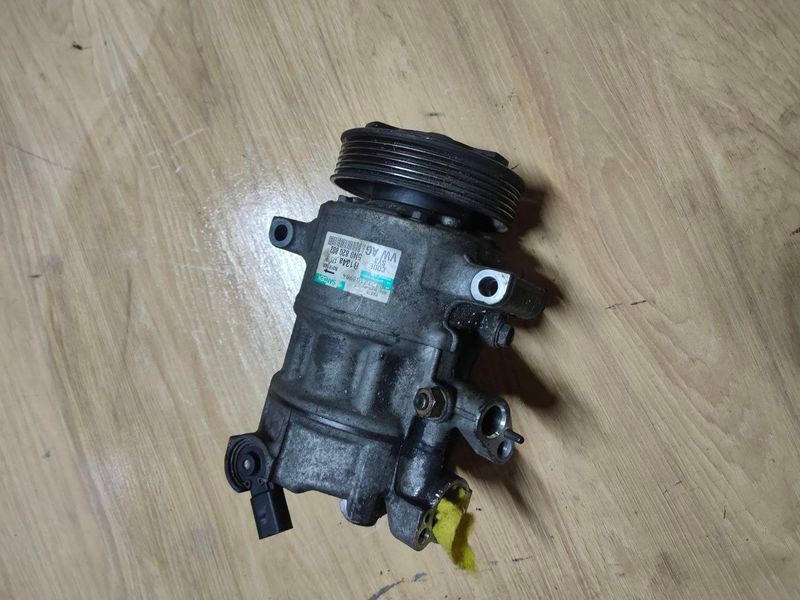 Компресор кондиціонера Volkswagen Passat B6, 2.0 TDI, 2009 р., 5N0820803, б.в. 5N0820803 фото