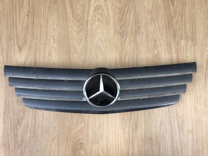 Решітка радіатора Mercedes W203 купе, C-class, б.в. 2038800383 фото