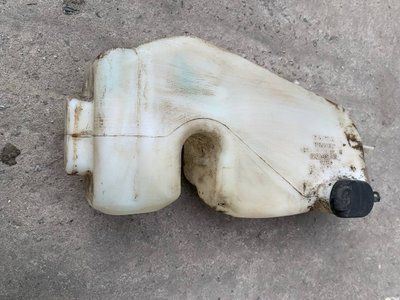 Бачок омывателя Dacia Logan 1, 2006 г., 8200609549, б.у. 8200609549 фото