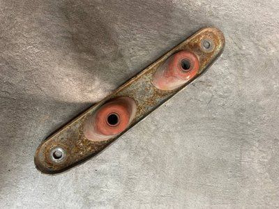 Кронштейн выхлопной передний Volkswagen Passat B6, 2005-2011 г.,1K0253144BD, б.у. 1K0253144BD фото
