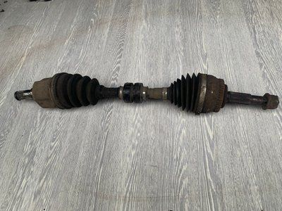 Полуось передняя левая Nissan Almera N16, 2005 г., 1.8 бензин, акпп, 39101BM700, б.у.  39101BM700 фото