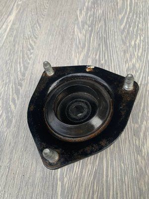 Опора переднего амортизатора Nissan Almera N16, 2005 г., 543204M401, б.у. 543204M401 фото