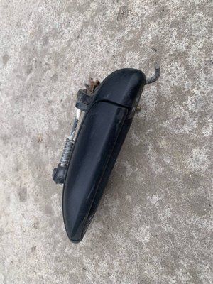 Ручка наружная задних левых дверей Dacia Logan 1, 2006 г., 7700433075, б.у. 770043307533 фото