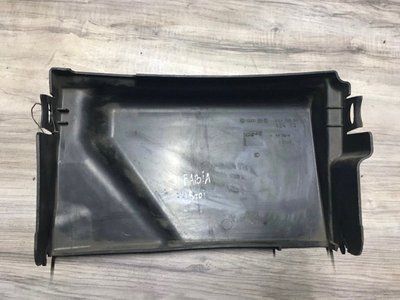 Кришка акумулятора 6Q0915429 Skoda Fabia, б.в. 6Q0915429 фото