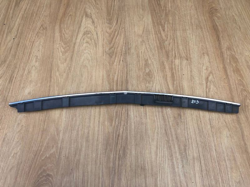 Молдинг решітки радіатора верхній Mercedes W203 купе, C-class, б.в. 2038800283 фото