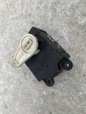 Актуатор заслонки печки Subaru Impreza 3, 2007-2011 г., 5037521120, б.у. 5037521120 фото