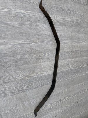 Крепление бензобака Subaru Legacy, 2003-2009 г., б.у. 67676768 фото