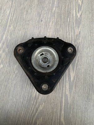 Опора переднего амортизатора Mazda 3 BK, 1.6 бензин, 2003-2009 г., BP4L34380, б.у. BP4L34380 фото
