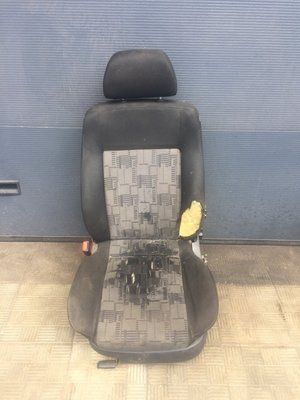 Сидіння ліве з дефектом Volkswagen Passat B5, б.в. 5646543 фото