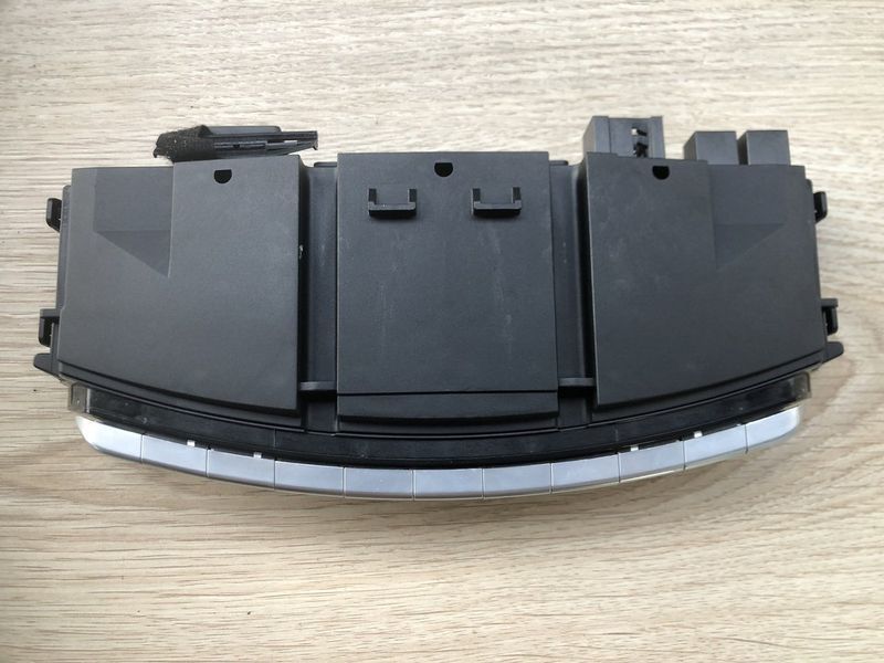 Блок управления климат-контролем 221 870 26 58 Mercedes-Benz S-Class W221 б.у А 221 870 26 58 фото