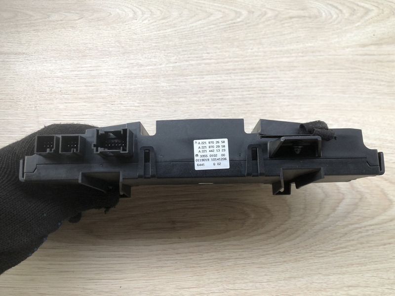 Блок управления климат-контролем 221 870 26 58 Mercedes-Benz S-Class W221 б.у А 221 870 26 58 фото