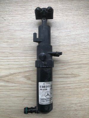 Форсунка омивача лівої фари Mercedes w221, S-клас 2218600147 фото