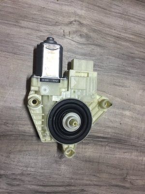 Моторчик стеклоподьемника Skoda Fabia 3, 5JA 959 812, Б.у. 5JA 959 812  фото