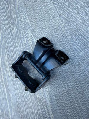 Петля крышки багажника левая Subaru Legacy, 2003-2009 г., универсал,  б.у. 6665556666 фото